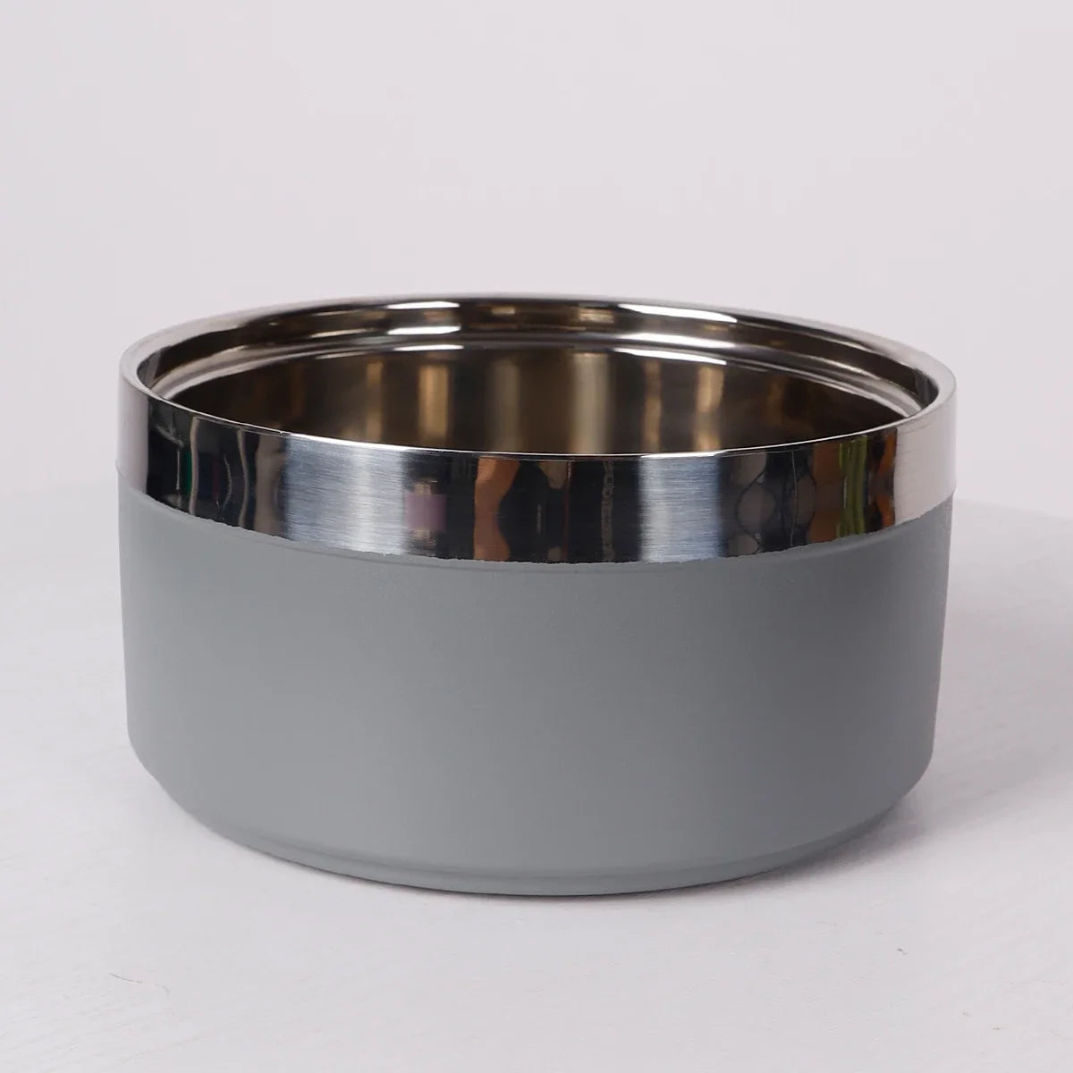 A circular stainless steel fashionable plain color anti slip pet cat bowl and dog bowl for indoor and outdoor use